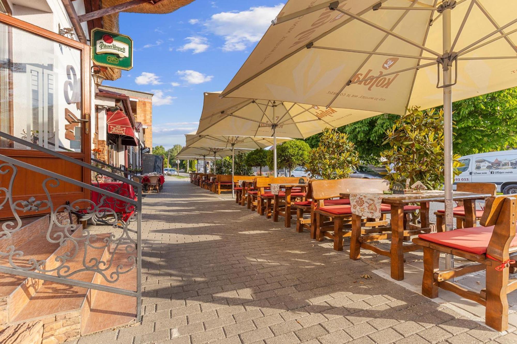 Penzion Helene Veľký Meder Exterior foto