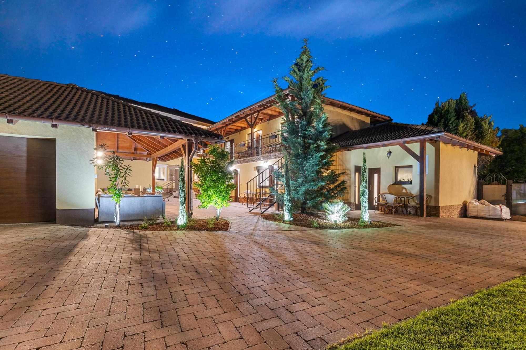 Penzion Helene Veľký Meder Exterior foto